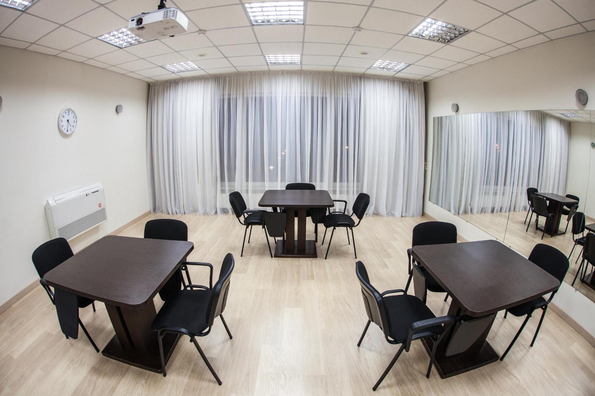 Druzhba Hotel Krzywy Róg Zewnętrze zdjęcie