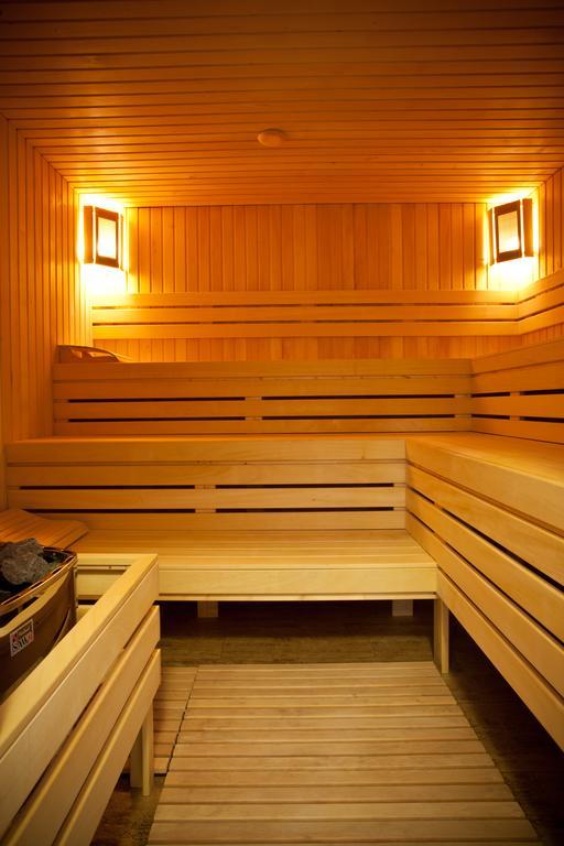 Druzhba Hotel Krzywy Róg Zewnętrze zdjęcie